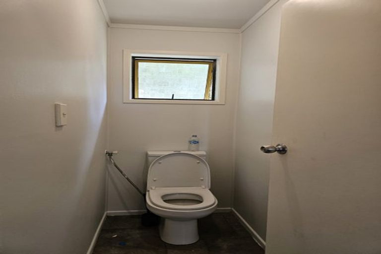 Photo of property in 33 Leaver Place, Weymouth, Auckland, 2103