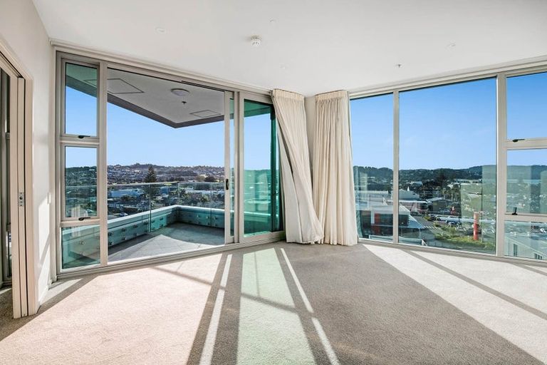 Photo of property in 609/11 Tamariki Avenue, Kelston, Auckland, 0602