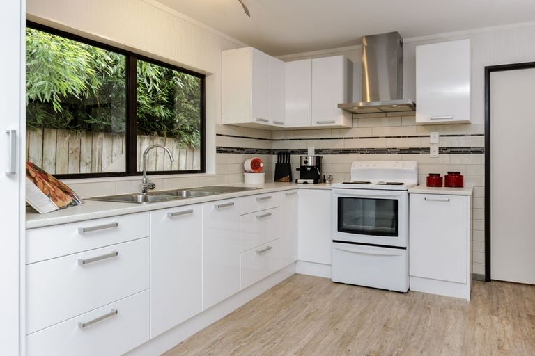 Photo of property in 1/29 Hill Crescent, New Lynn, Auckland, 0600