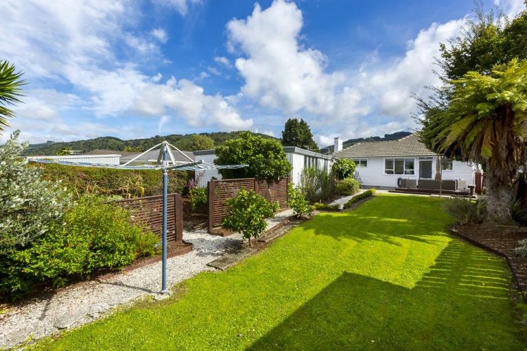 Photo of property in 77 Shakespeare Avenue, Trentham, Upper Hutt, 5018
