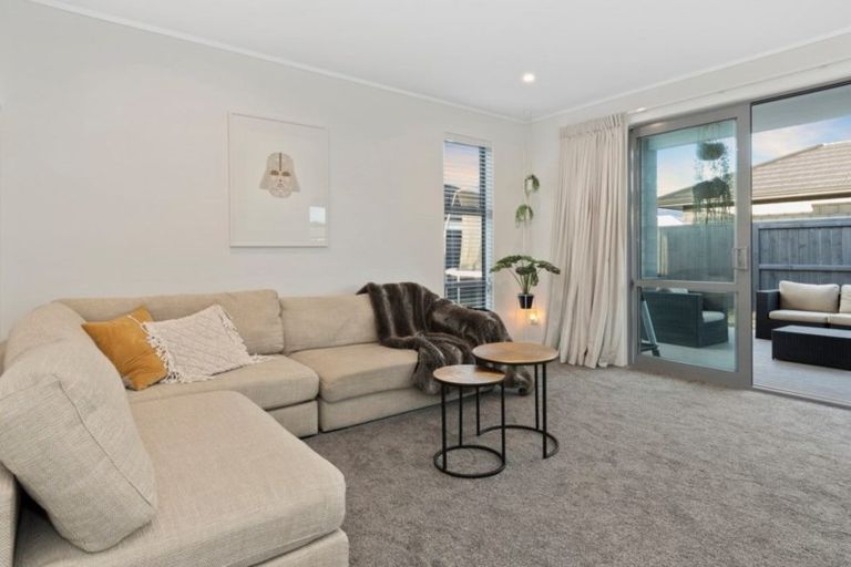 Photo of property in 18 Oka Street, Papamoa Beach, Papamoa, 3118