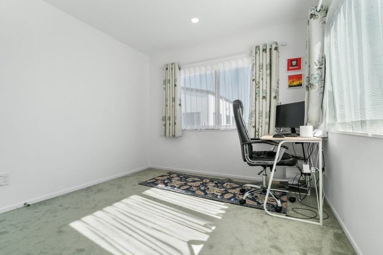 Photo of property in 3 Tumu Road, Papakura, 2110