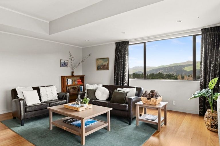 Photo of property in 21 Rochfort Road, Kahuranaki, Havelock North, 4295