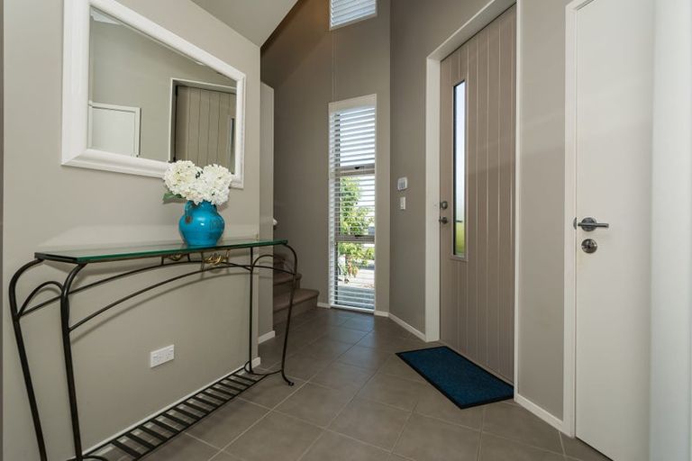 Photo of property in 11d Nimstedt Avenue, Oteha, Auckland, 0632