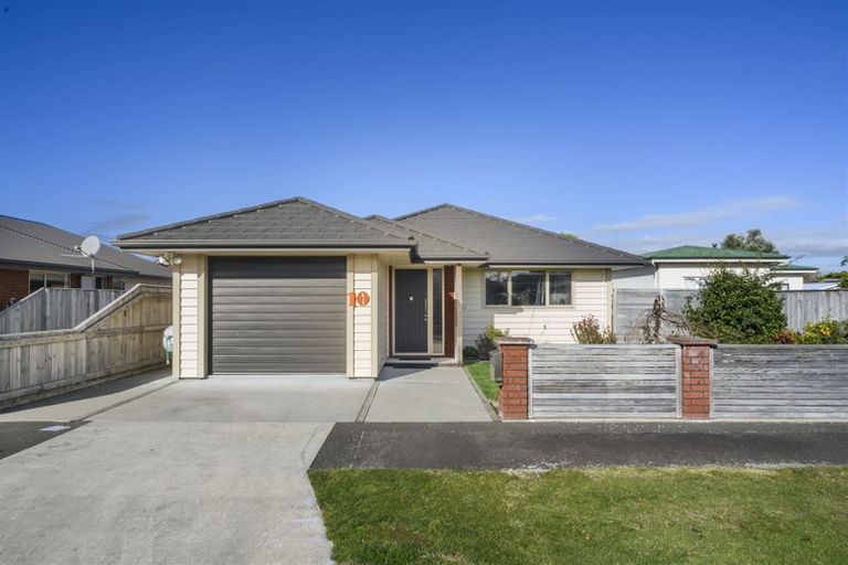 Photo of property in 10 Vernon Avenue, Takaro, Palmerston North, 4412