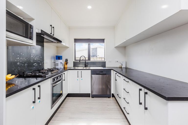 Photo of property in 4c Old Wairoa Road, Papakura, 2110