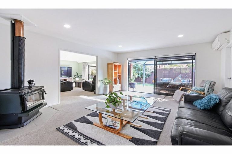 Photo of property in 16 Mansfield Drive, Kaiapoi, 7630