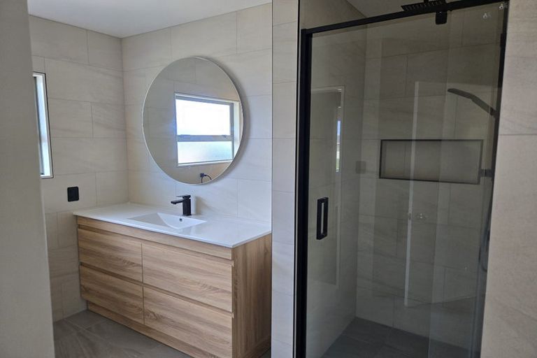 Photo of property in 8 Sunburst Avenue, Snells Beach, 0920