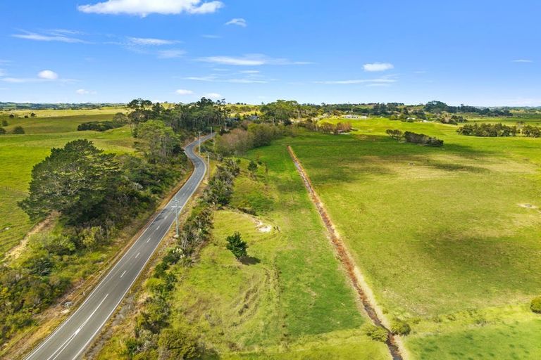Photo of property in 413 Waihue Road, Dargaville, 0372
