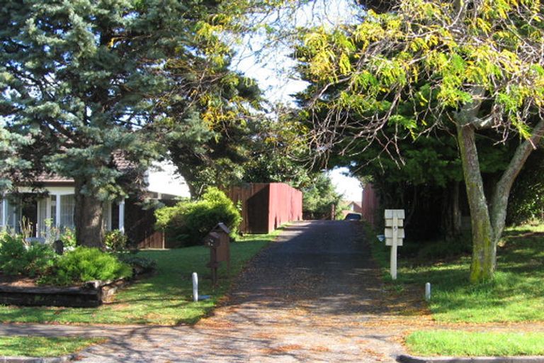 Photo of property in 2/7 Cornelian Crescent, Half Moon Bay, Auckland, 2012