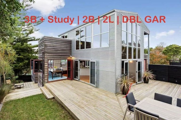 Photo of property in 691b East Coast Road, Browns Bay, Auckland, 0630