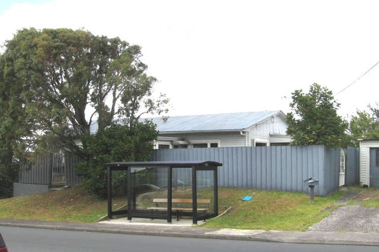 Photo of property in 53 Target Road, Totara Vale, Auckland, 0629