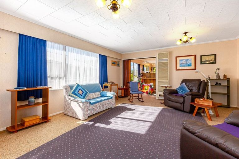 Photo of property in 8 Tregony Place, Camborne, Porirua, 5026