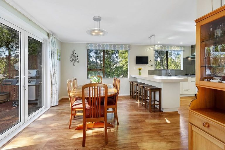 Photo of property in 3 Achilles Close, Tawa, Wellington, 5028