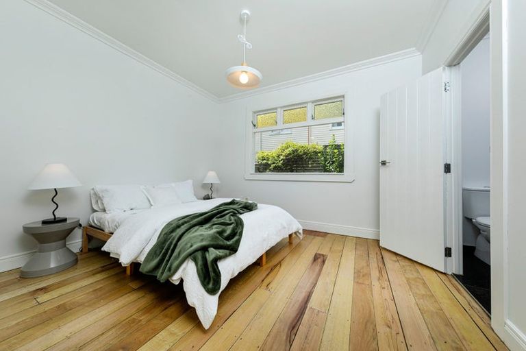 Photo of property in 9 Pine Avenue, Henderson, Auckland, 0612
