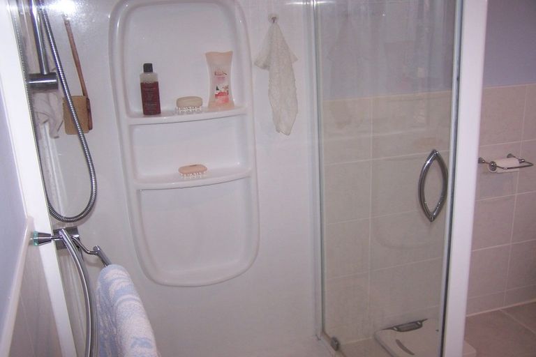 Photo of property in 54 Robbies Road, Shelly Park, Auckland, 2014