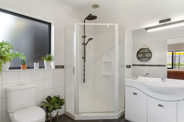 Photo of property in 17 Kahurangi Drive, Rangatira Park, Taupo, 3330