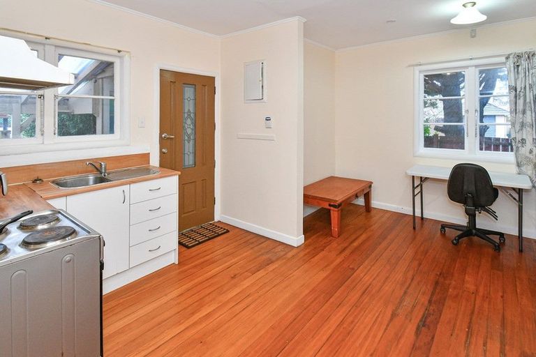 Photo of property in 1/57 Grove Road, Papakura, 2110