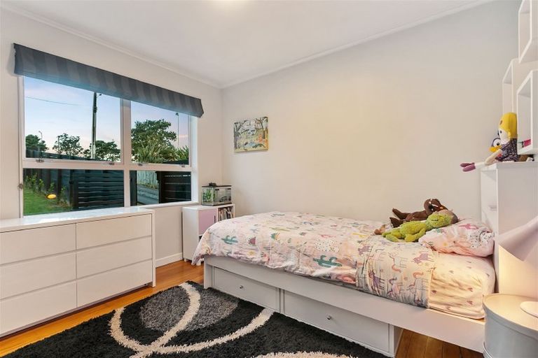 Photo of property in 1/266 Forrest Hill Road, Forrest Hill, Auckland, 0620