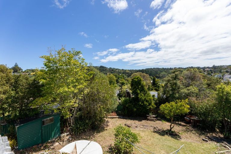 Photo of property in 77 Avonleigh Road, Green Bay, Auckland, 0604