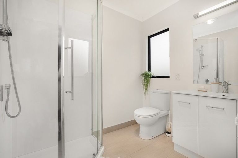 Photo of property in 43 Spur Road, Stillwater, Silverdale, 0993