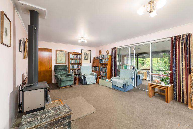 Photo of property in 92 Timaru Road, Waimate, 7924