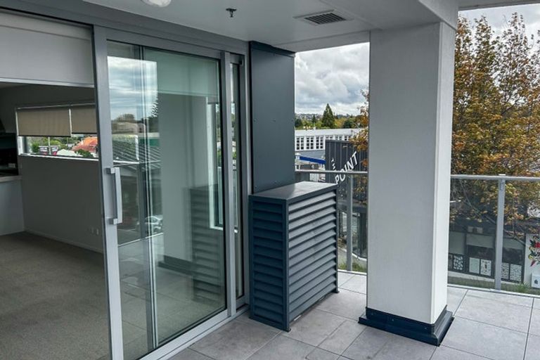 Photo of property in Bella Vista, 2d/84 Gunner Drive, Te Atatu Peninsula, Auckland, 0610