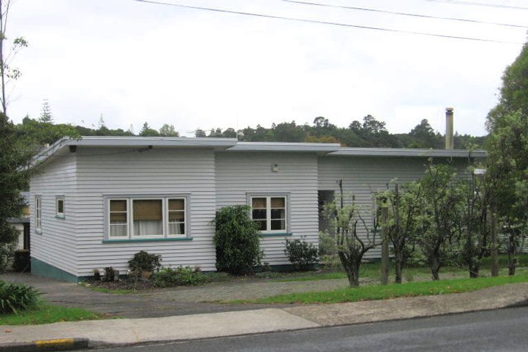Photo of property in 82a Atkinson Road, Titirangi, Auckland, 0604