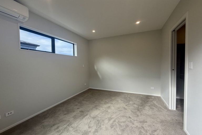 Photo of property in 17 Mahinga Kai Road, Orewa, 0931