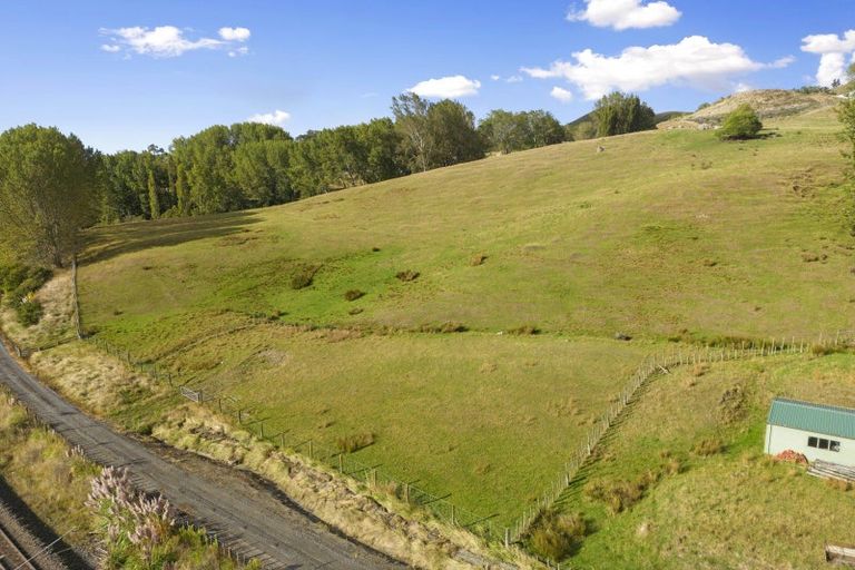 Photo of property in 43 Ruru Road, Taihape, 4720