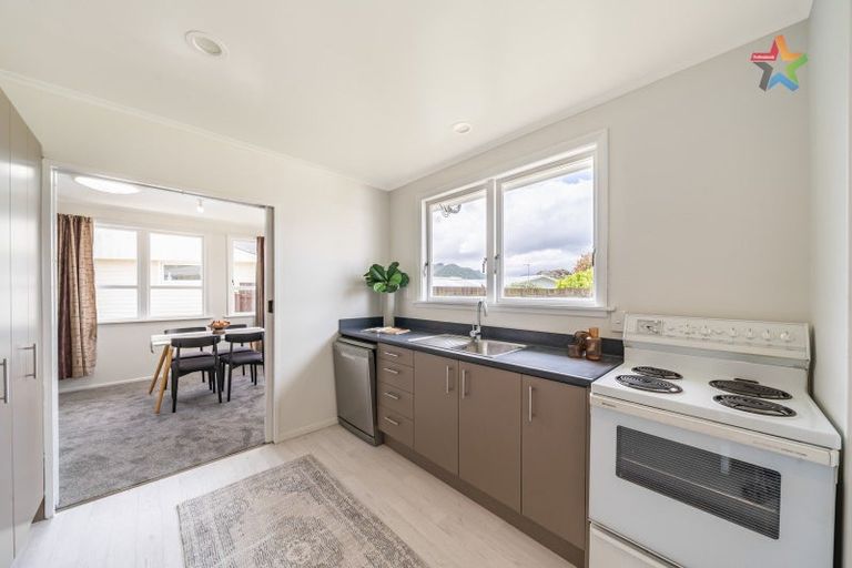 Photo of property in 20 Charles Street, Clouston Park, Upper Hutt, 5018