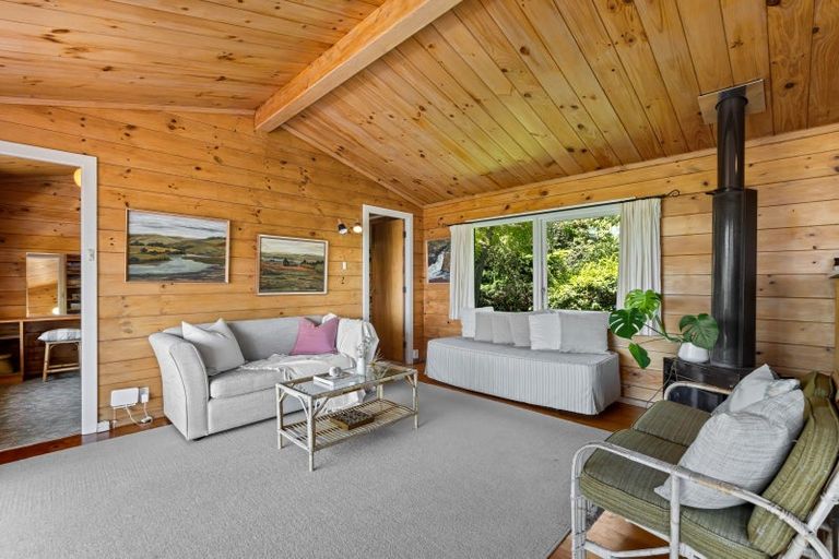 Photo of property in 30 De Luen Avenue, Tindalls Beach, Whangaparaoa, 0930