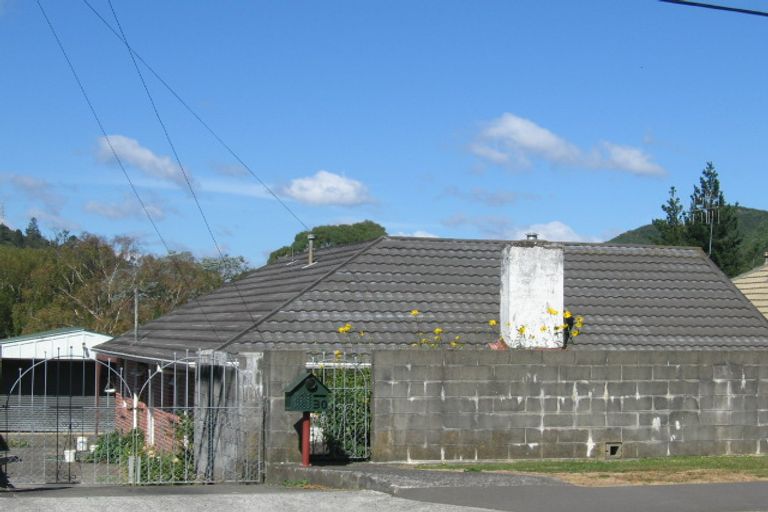 Photo of property in 30 Gillespies Road, Birchville, Upper Hutt, 5018