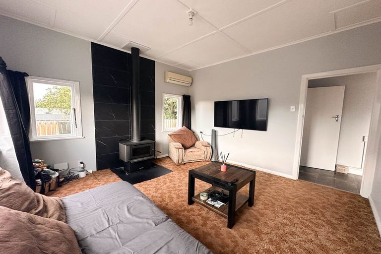 Photo of property in 22 Charles Street, Takapau, 4203