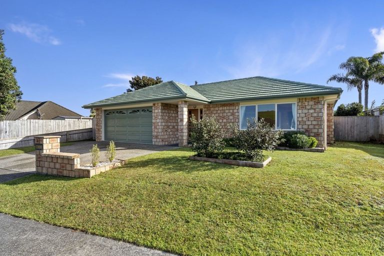 Photo of property in 2 Halyard Loop, Haruru, 0204