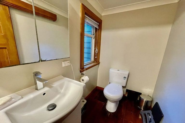 Photo of property in 73 Majoribanks Street, Mount Victoria, Wellington, 6011