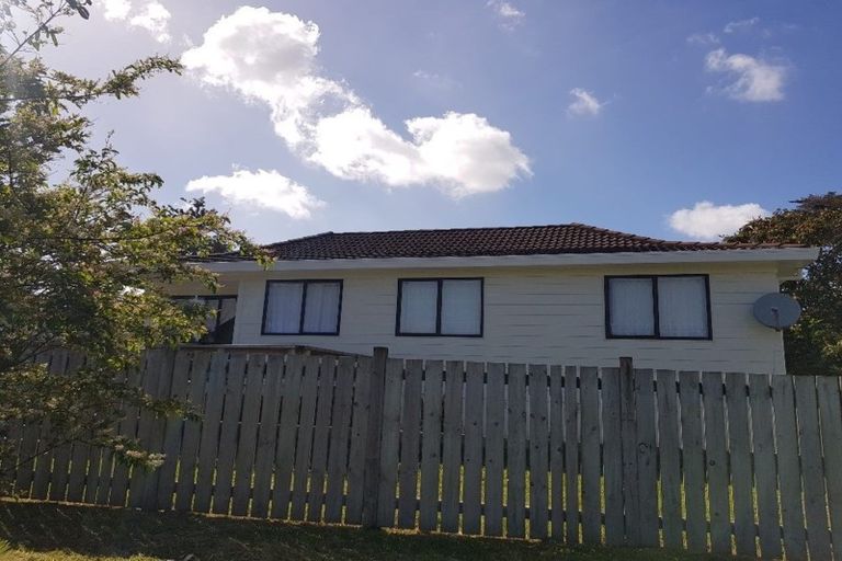 Photo of property in 1/85 Luanda Drive, Ranui, Auckland, 0612
