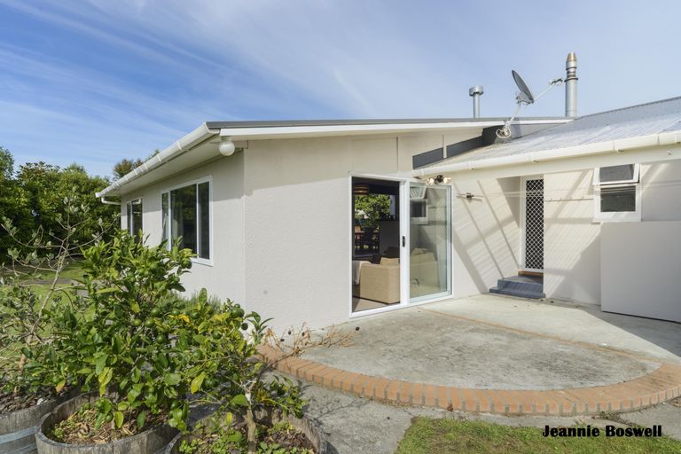 Photo of property in 50 Haydon Street, Roslyn, Palmerston North, 4414