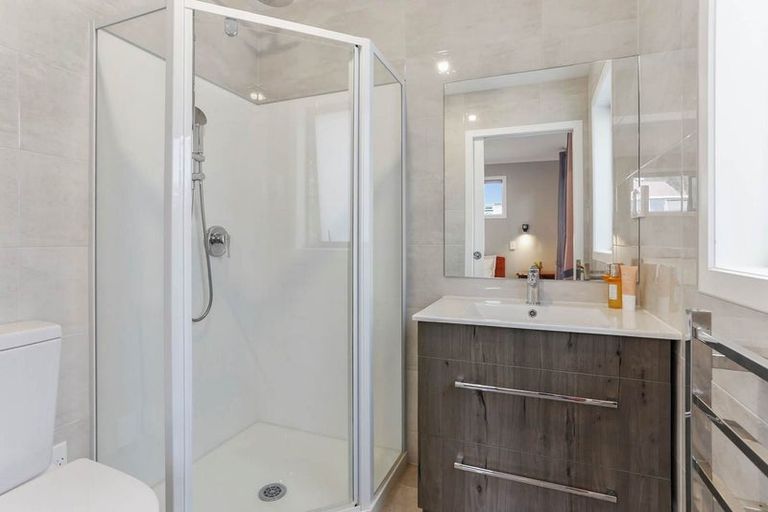 Photo of property in 52 Hobart Crescent, Wattle Downs, Auckland, 2103