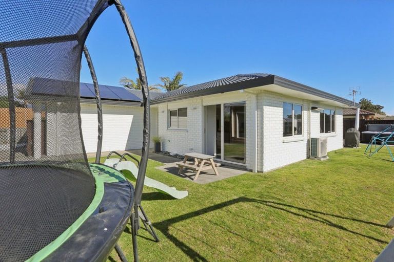 Photo of property in 1 Aldermen Avenue, Papamoa Beach, Papamoa, 3118