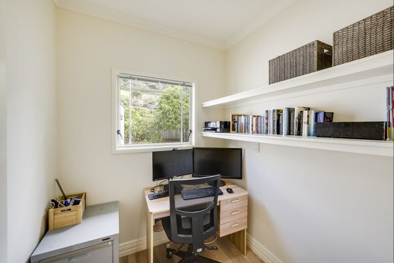 Photo of property in 82 Kent Terrace, Taradale, Napier, 4112