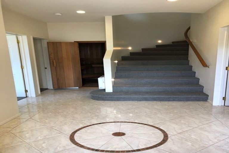 Photo of property in 4 Adelie Place, Murrays Bay, Auckland, 0630