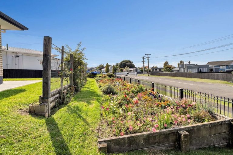 Photo of property in 2 Burns Street, Springvale, Whanganui, 4501