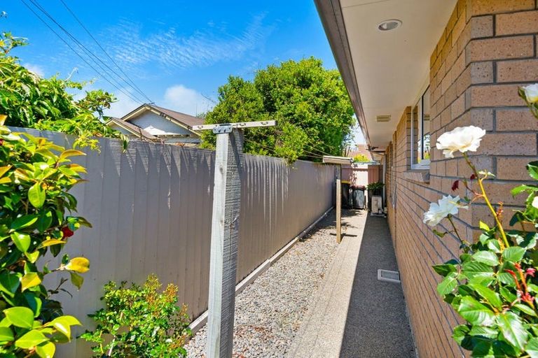Photo of property in 1/52 Opawa Road, Waltham, Christchurch, 8023