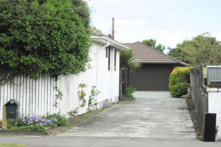 Photo of property in 70 Withells Road, Avonhead, Christchurch, 8042