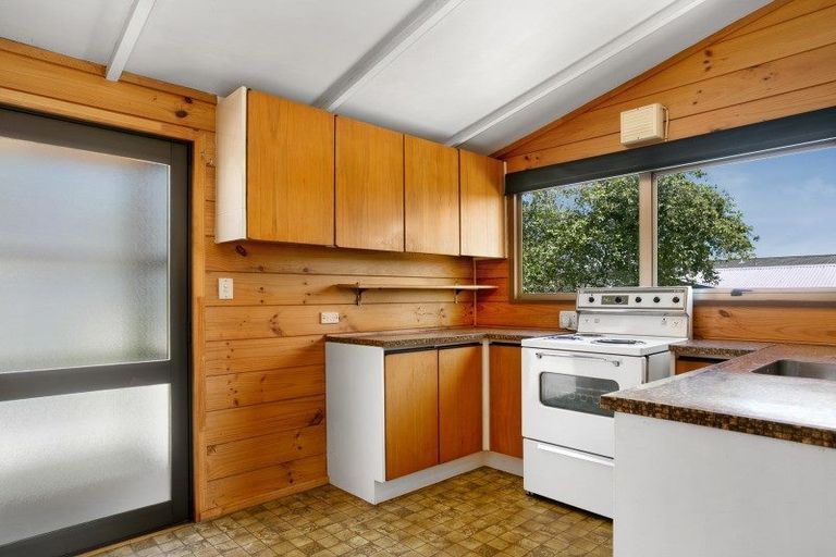 Photo of property in 1/11 Ingle Avenue, Waipahihi, Taupo, 3330