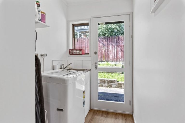 Photo of property in 859 Beach Road, Waiake, Auckland, 0630