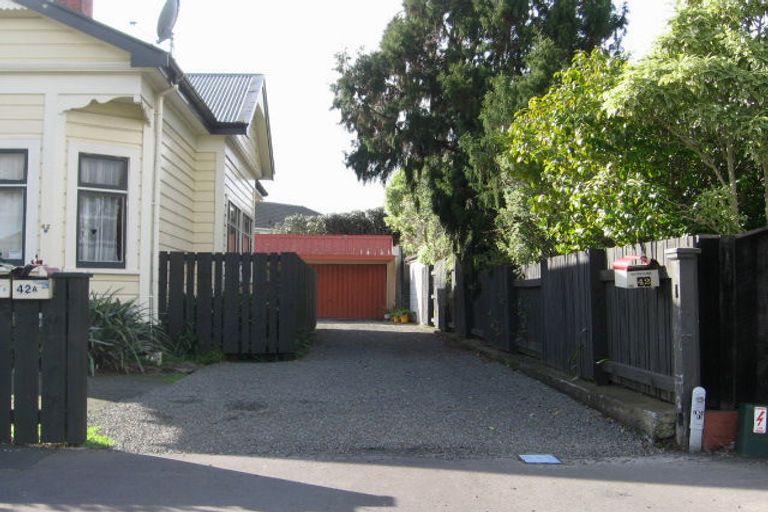 Photo of property in 42 Weston Avenue, Roslyn, Palmerston North, 4414