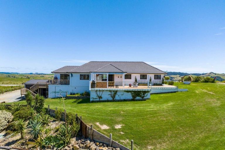 Photo of property in 63 Otara Road, Kaiwaka, 0573