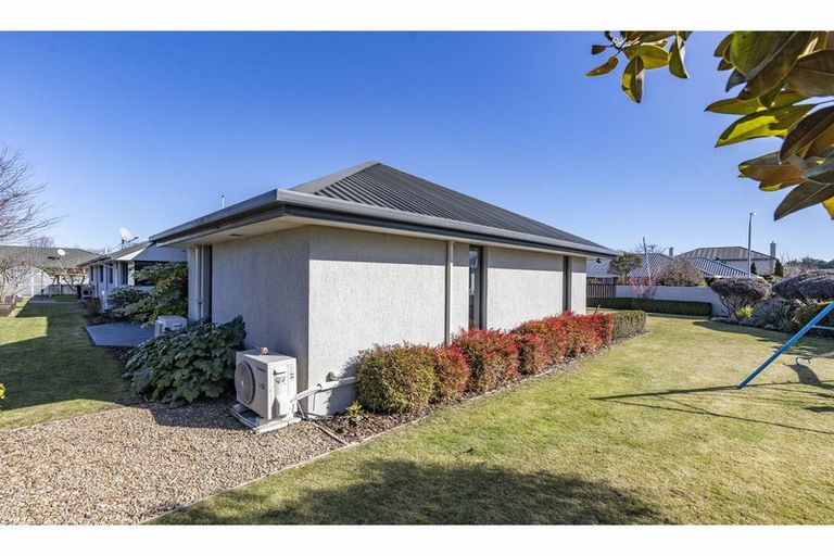 Photo of property in 1 Appleton Place, Woodend, 7610